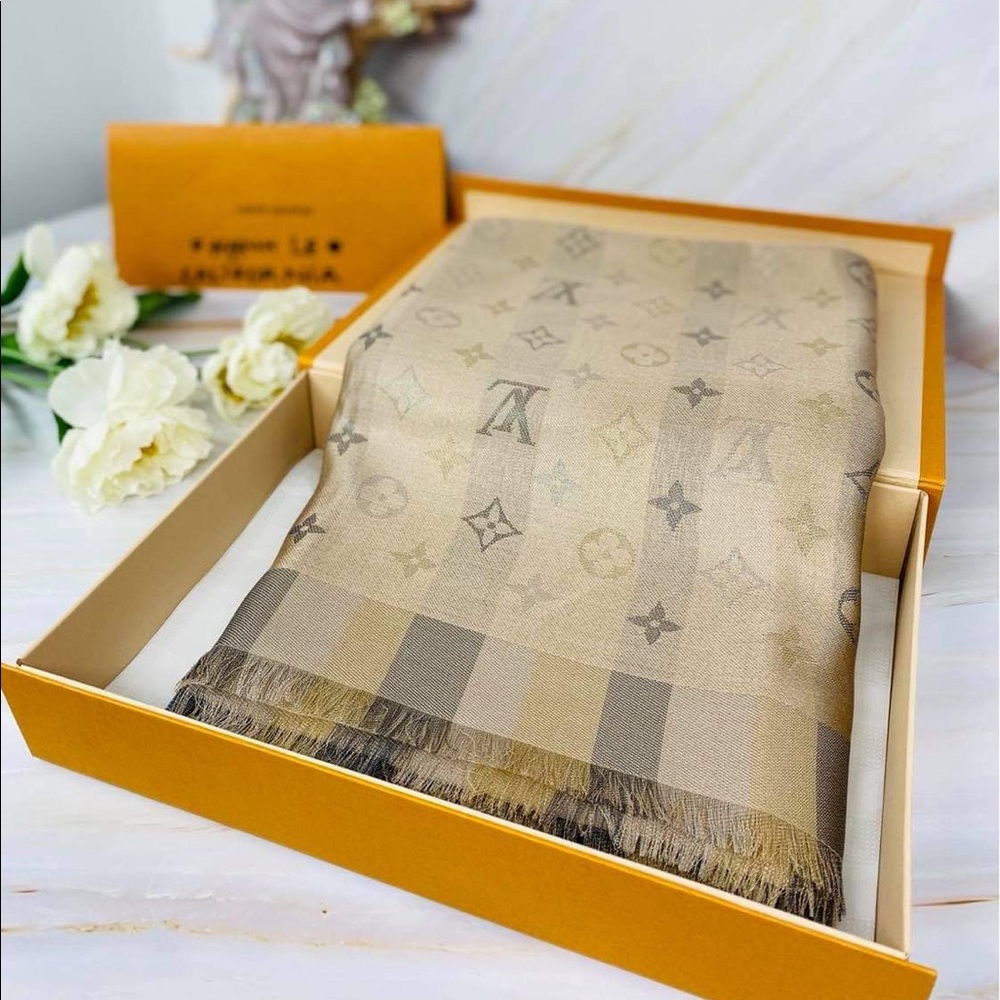 Shine shawl
